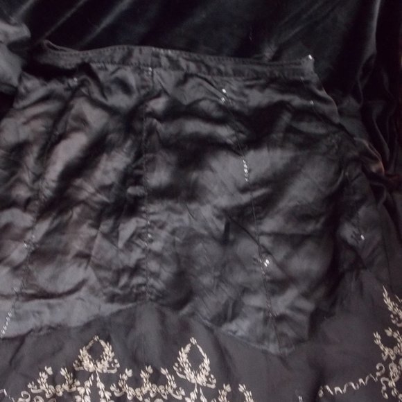Vintage Alfani Black Silk and Silk Chiffon Skirt - Picture 2 of 7